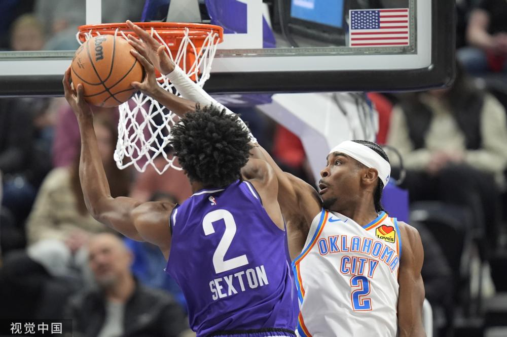 足球场上的 足球场上的